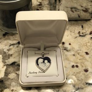 Mother’s Day Mother and child cameo pendant necklace